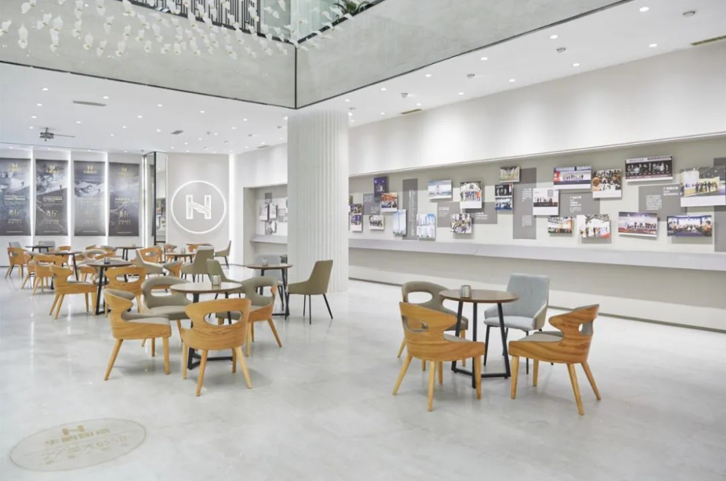 網紅弧形元素設計，詮釋華鵬品牌DNA？