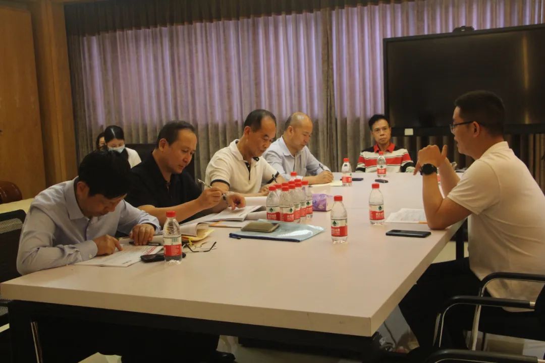 角逐第18屆新銳榜“產品力領先企業”獎項 | 新銳榜評審團蒞臨華鵬陶瓷總部考察(圖2)